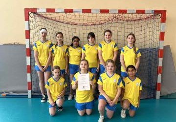 Zawody w koszykówce dziewcząt